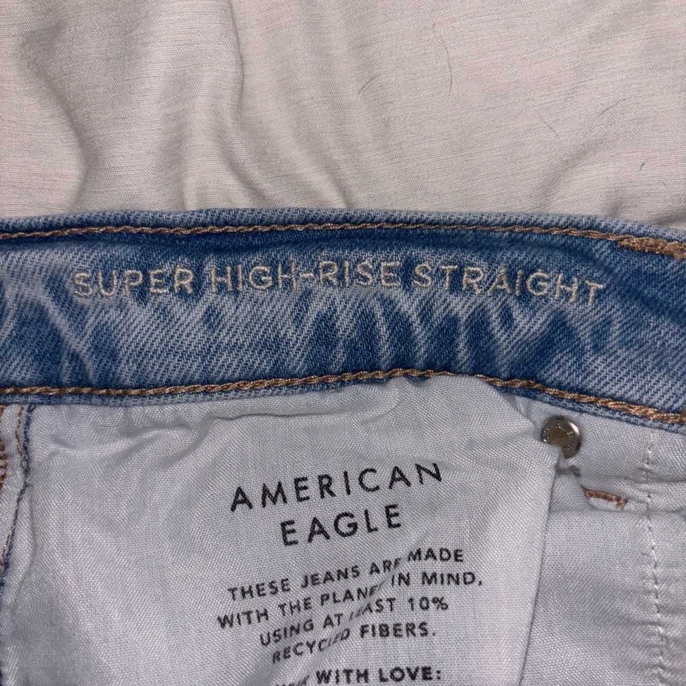American Eagle Outfitters Light Wash Straight Leg Jeans - Picture 4 of 5